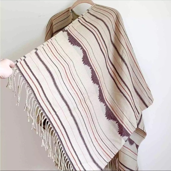 Western NEW Aztec westernwear Print Wrap Poncho Tan Neutral - Picture 5 of 12